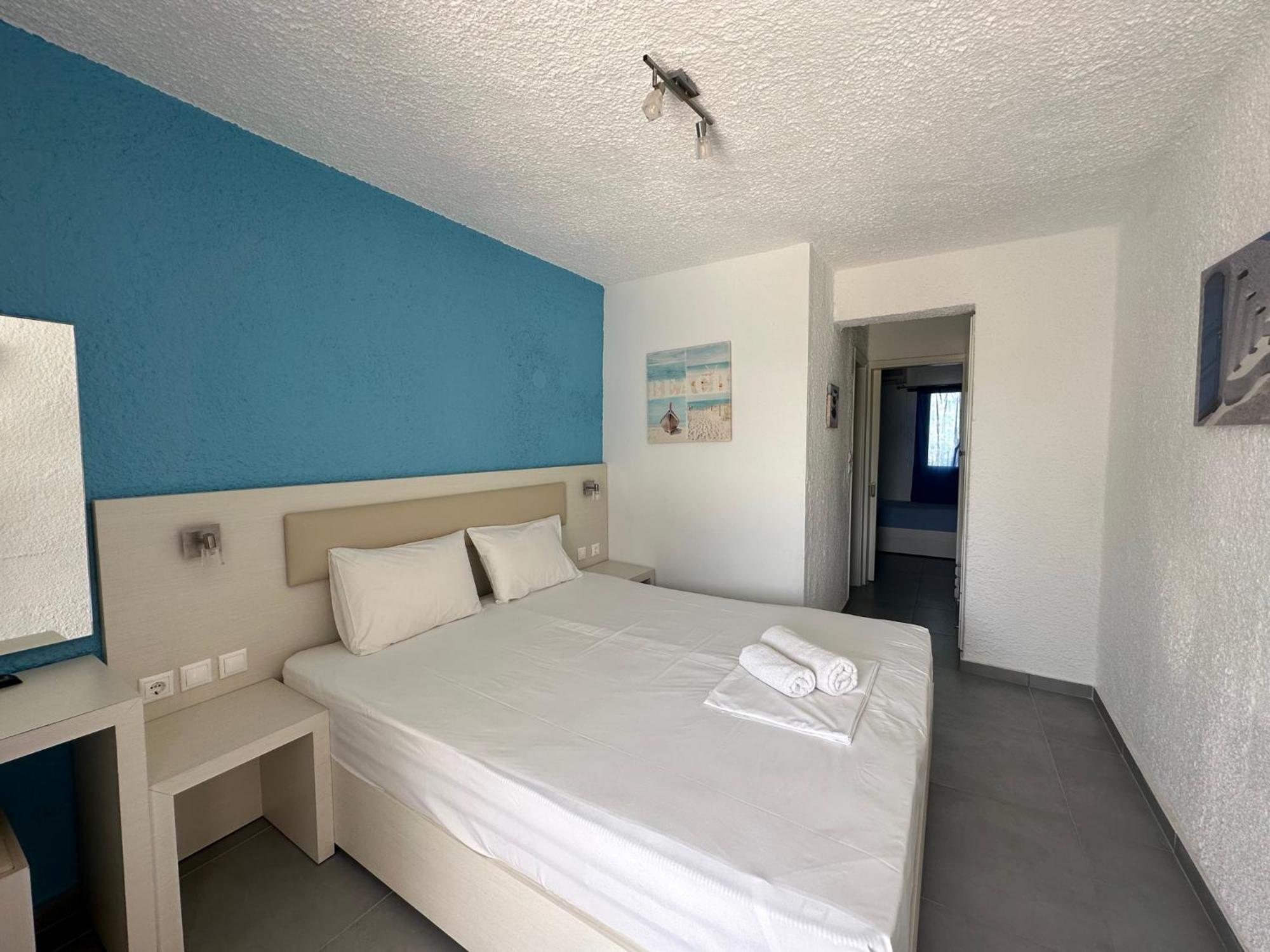Blue Senses Apartments Сарти Экстерьер фото